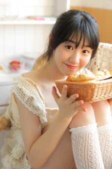 漂亮诱人的女邻居